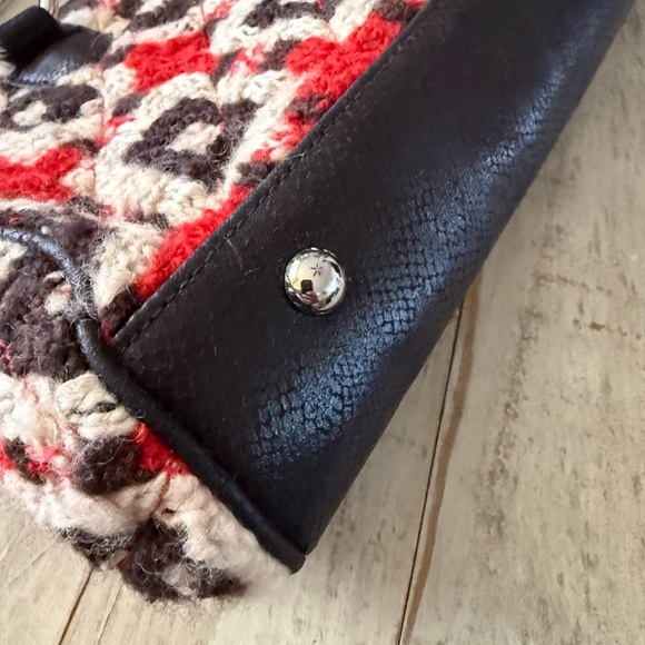 Vera Bradley Red and Black Crochet Shoulder Bag red black leather strap handles - Picture 7 of 7